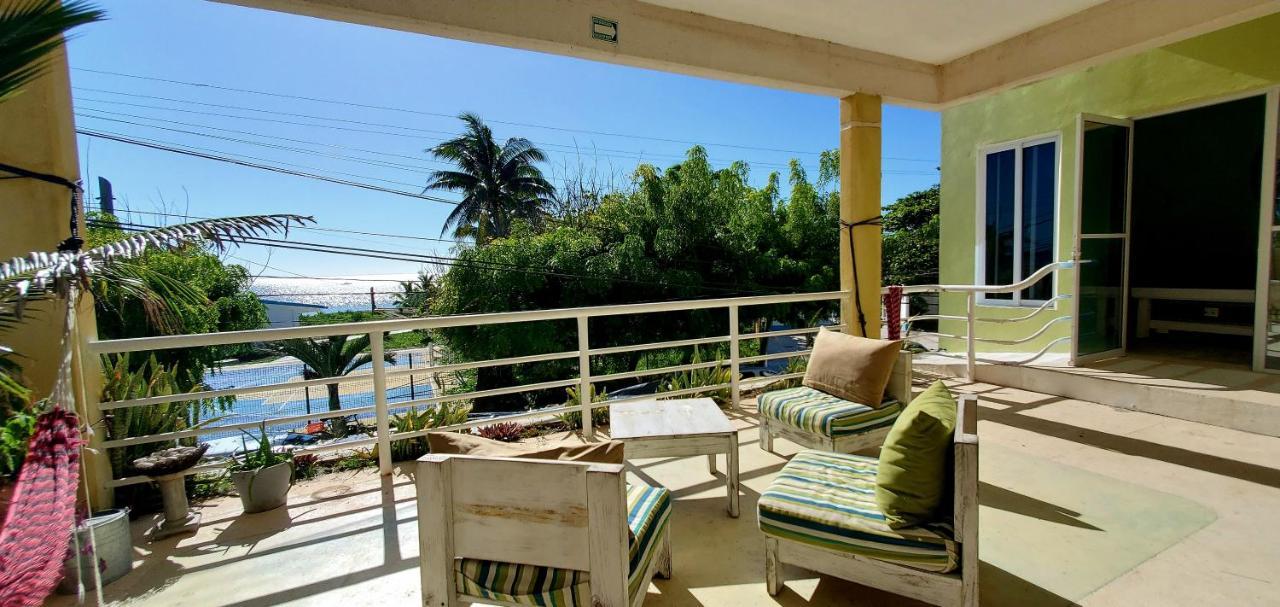 Layla Guesthouse ปัวร์โตโมเรลอส ภายนอก รูปภาพ